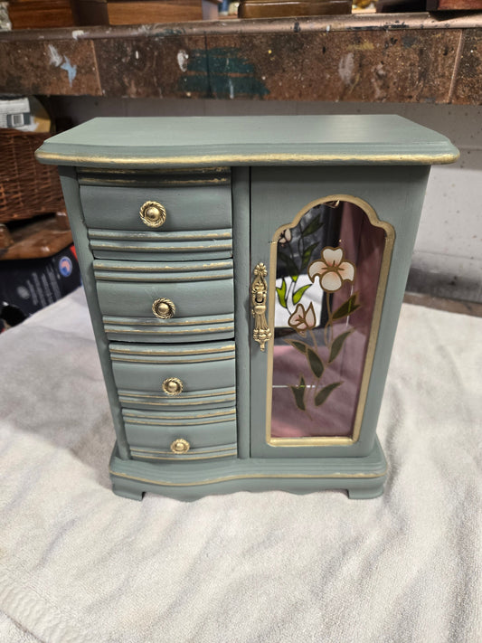 Vintage Wooden Jewelry Box Upcycle