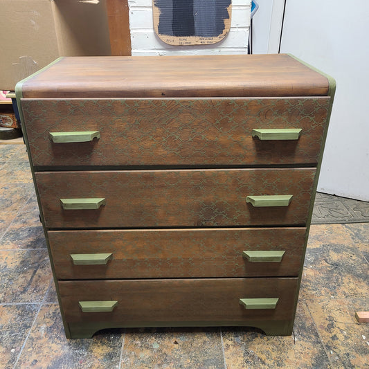 Earthy Elegance: A Vintage Four‑Drawer Dresser Makeover