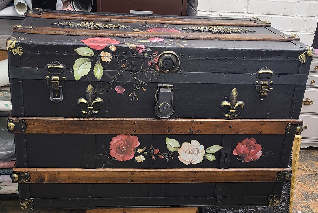 An Old Trunk Gets Upcycled With Fusion Mineral Paint and a Decor Transfer - Regained Relics