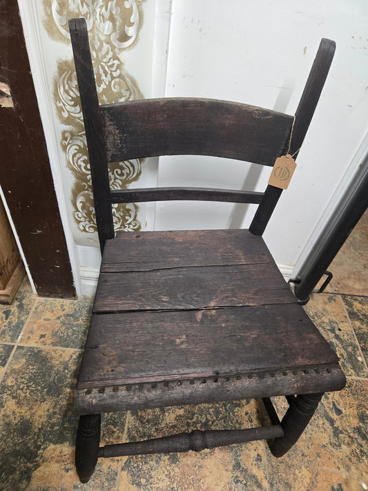 Nourishing History: Restoring a 100‑Year‑Old Antique Wooden Chair - Regained Relics
